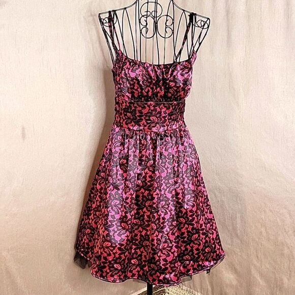 B. DARLIN Pink and Black Floral Prom Dress Size‎ 3/4 - Picture 1 of 10